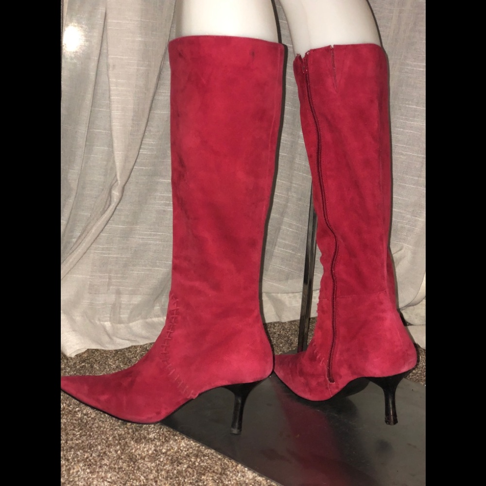 🚨🚨🧨🔥HOT red suede zip up heeled BOOTS!🚨🚨🧨🔥